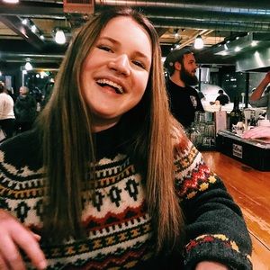 Meet your Posher, Lauren